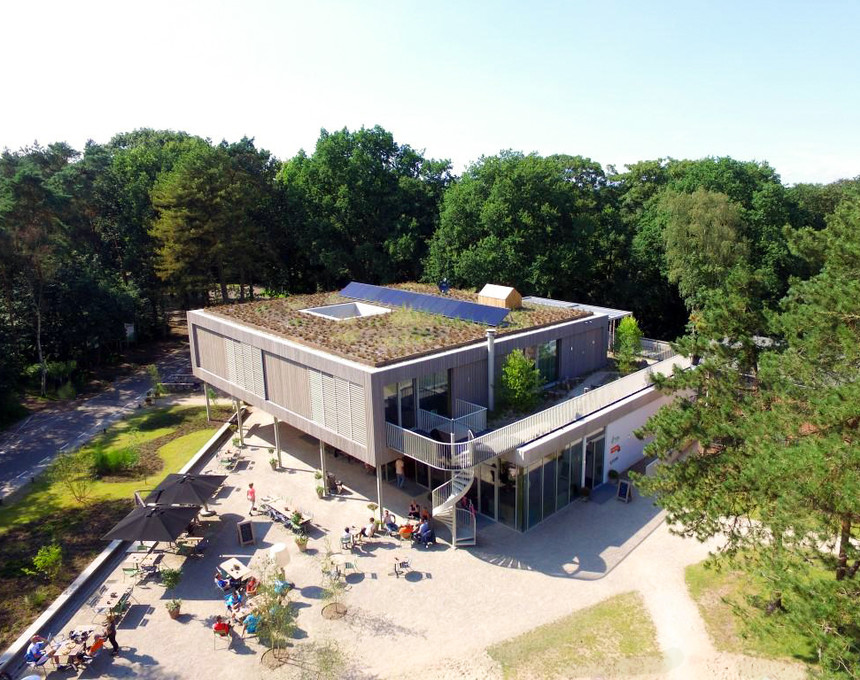 Hostel Domburg, Schlafen in einem Schloss des 13. Jahrhunderts - Stayokay