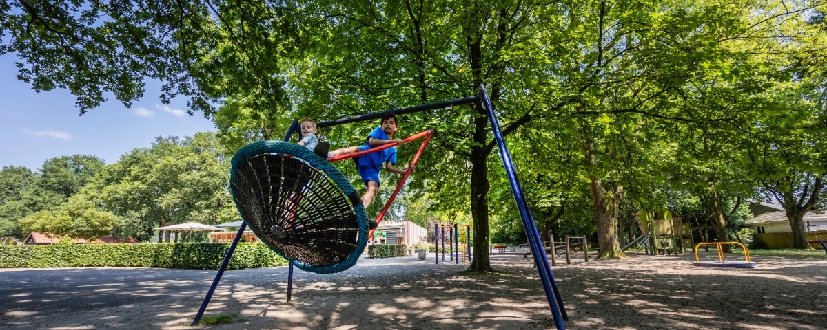 speelboerderij binky in apeldoorn kinderen spelen